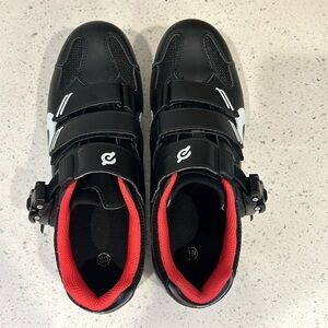 Peloton cycling shoes, size 39